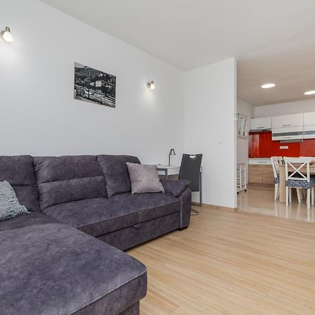 Apartments Ljiljana Мимице Экстерьер фото